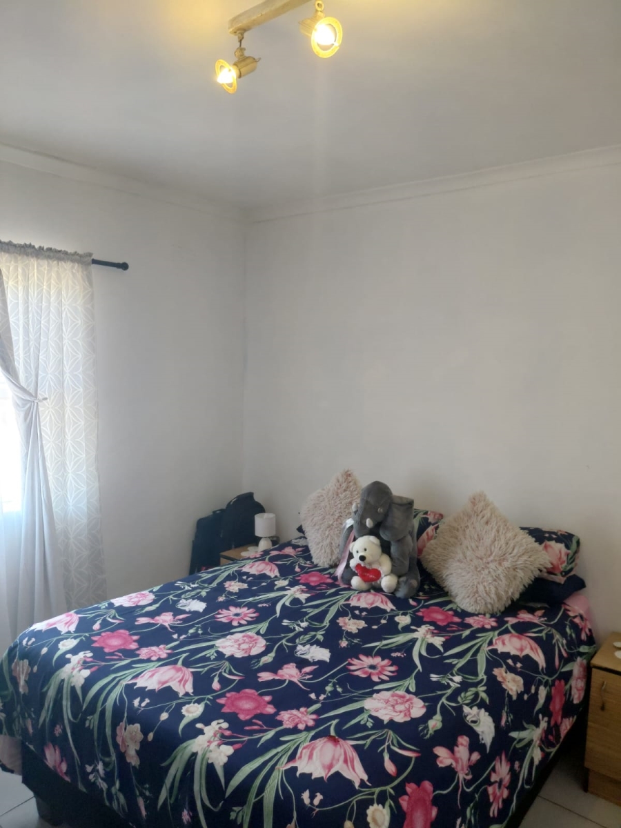 2 Bedroom Property for Sale in Paarl East Western Cape
